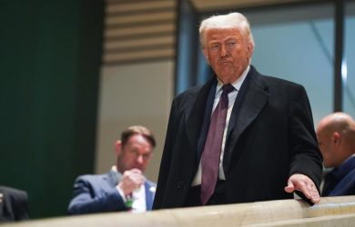 Caso Epstein: Trump aparece complicado en presunto abuso sexual de una menor Caso Epstein: Trump aparece complicado en presunto abuso sexual de una menor