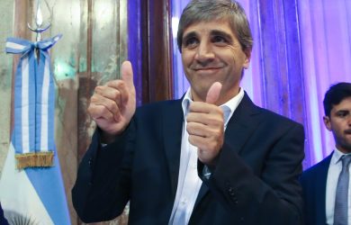 Caputo defendió su gestión y aseguró que el Gobierno resolvió “de raíz” el déficit fiscal