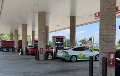 El precio de la guerra: sube la nafta en Estados Unidos por su ataque a Irán