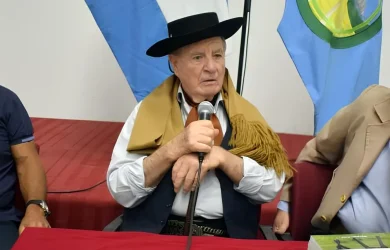 Osvaldo Huck presentó su libro “Argentino y bien parido” en una emotiva jornada en la Casa del Bicentenario